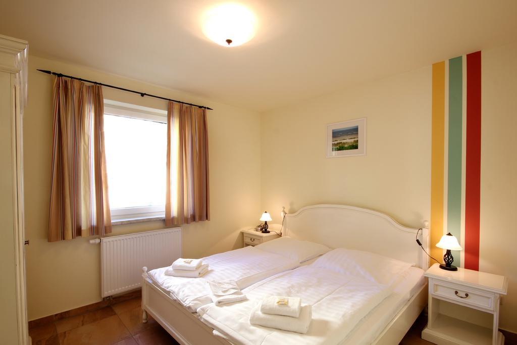 Apartmenthaus Hus Uebi By Rujana Binz Kültér fotó