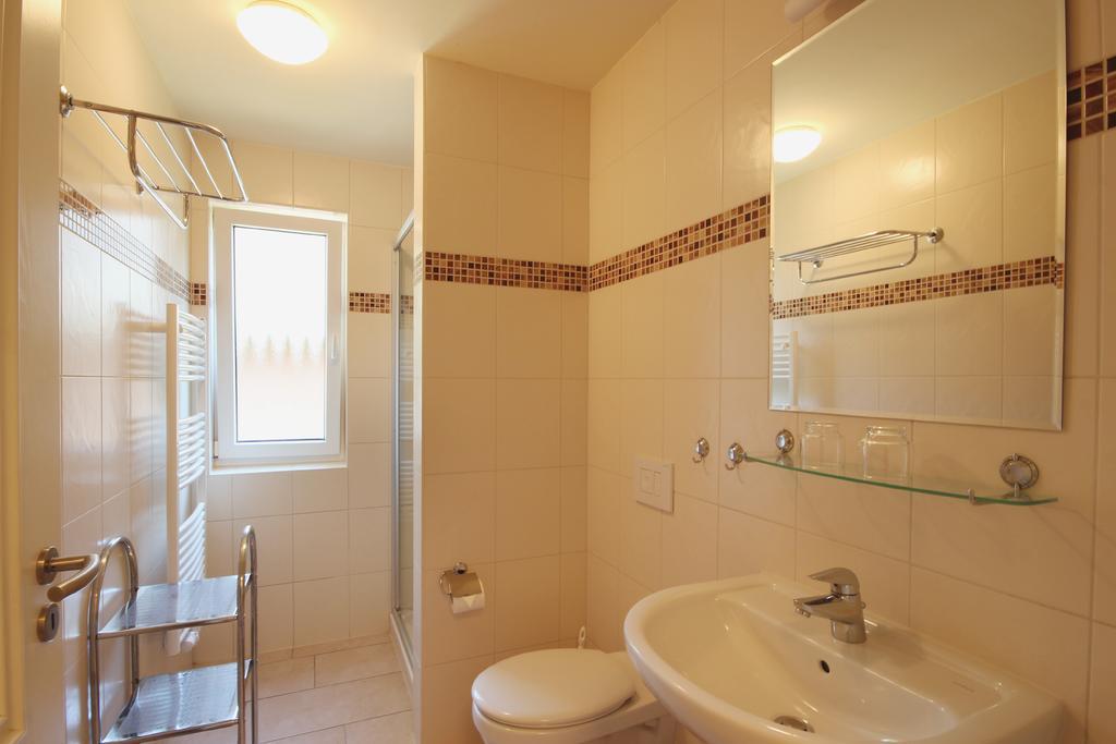 Apartmenthaus Hus Uebi By Rujana Binz Kültér fotó