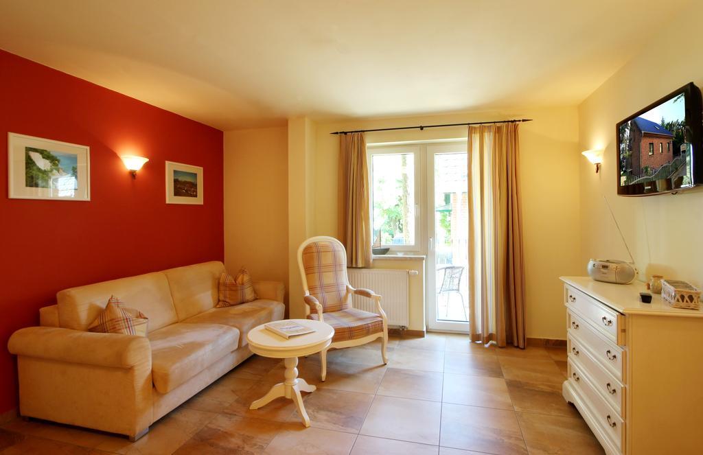 Apartmenthaus Hus Uebi By Rujana Binz Kültér fotó